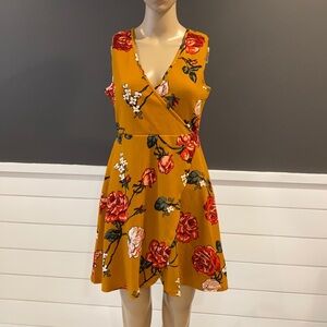 Planet gold dress size M